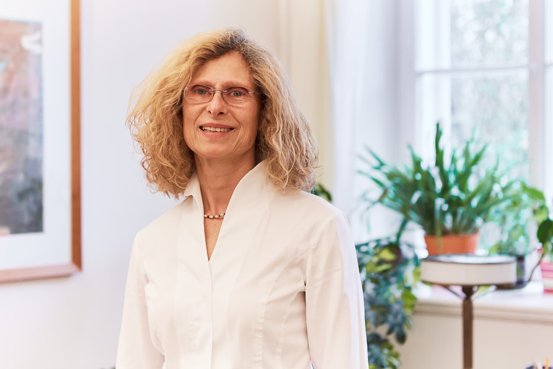 Dr.in Angelika Rießland-Seifert in ihrer Praxis